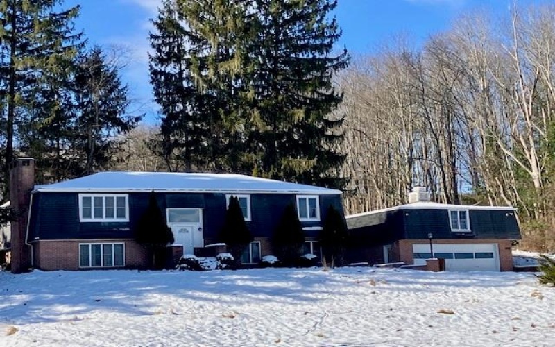 219 Meadow Drive, Johnstown, 15905, 4 Bedrooms Bedrooms, ,2.1 BathroomsBathrooms,Residential,For Sale,Meadow Drive,1738887