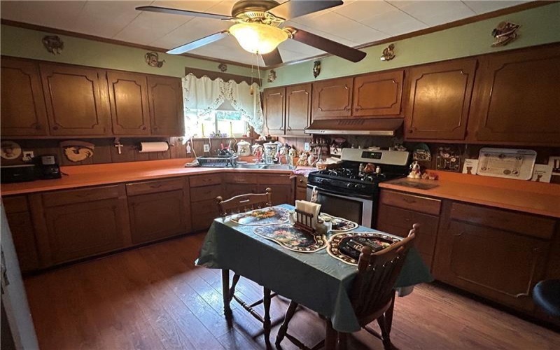 42 Walnut Ave, Dunbar, 15431, 3 Bedrooms Bedrooms, 6 Rooms Rooms,2 BathroomsBathrooms,Residential,For Sale,Walnut Ave,1738901