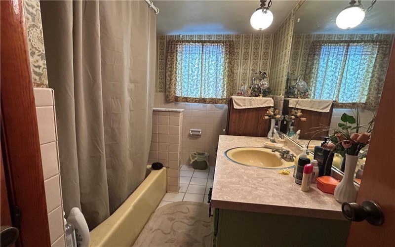 42 Walnut Ave, Dunbar, 15431, 3 Bedrooms Bedrooms, 6 Rooms Rooms,2 BathroomsBathrooms,Residential,For Sale,Walnut Ave,1738901