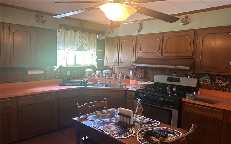 42 Walnut Ave, Dunbar, 15431, 3 Bedrooms Bedrooms, 6 Rooms Rooms,2 BathroomsBathrooms,Residential,For Sale,Walnut Ave,1738901