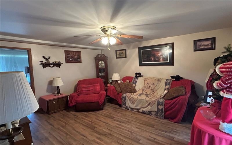 42 Walnut Ave, Dunbar, 15431, 3 Bedrooms Bedrooms, 6 Rooms Rooms,2 BathroomsBathrooms,Residential,For Sale,Walnut Ave,1738901