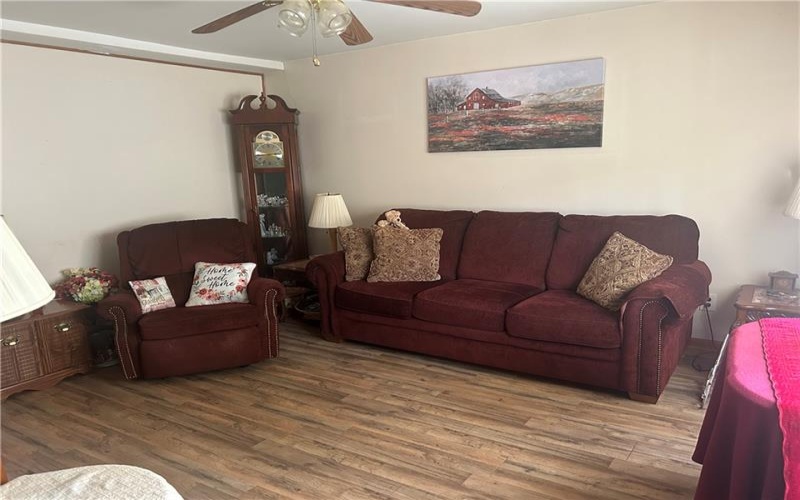 42 Walnut Ave, Dunbar, 15431, 3 Bedrooms Bedrooms, 6 Rooms Rooms,2 BathroomsBathrooms,Residential,For Sale,Walnut Ave,1738901