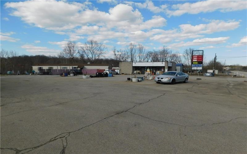 1115 Connellsville Road, Uniontown, 15401, ,Commercial-industrial-business,For Sale,Connellsville Road,1741551