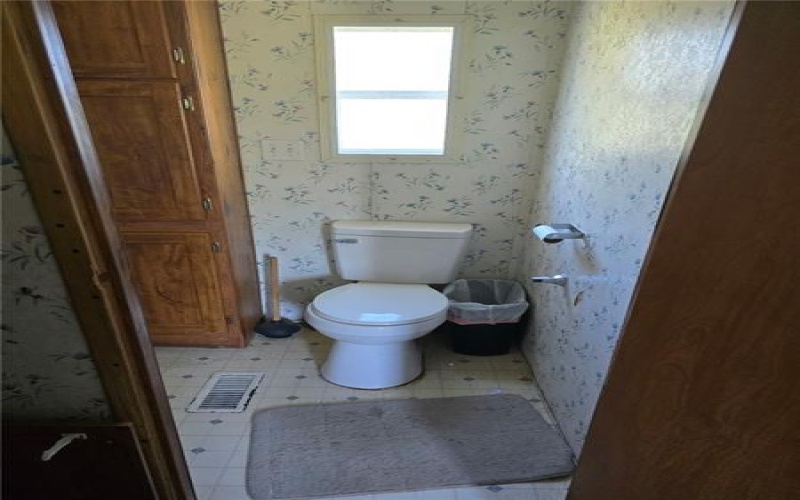 1115 Connellsville Road, Uniontown, 15401, ,Commercial-industrial-business,For Sale,Connellsville Road,1741551