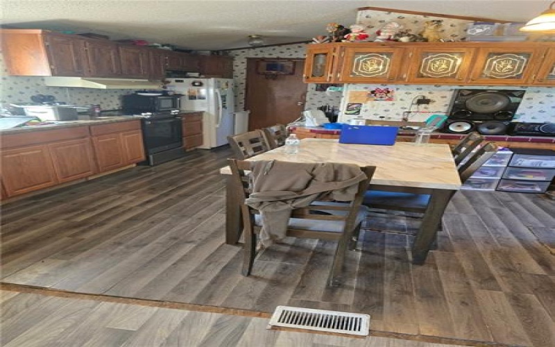 1115 Connellsville Road, Uniontown, 15401, ,Commercial-industrial-business,For Sale,Connellsville Road,1741551