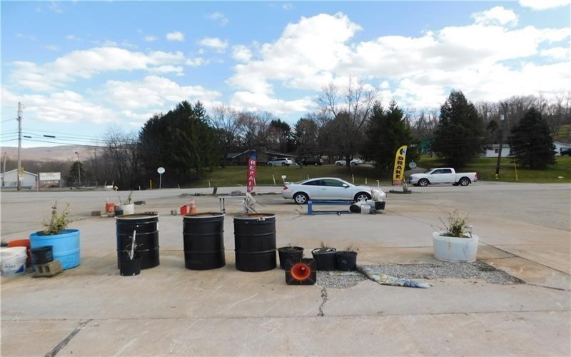 1115 Connellsville Road, Uniontown, 15401, ,Commercial-industrial-business,For Sale,Connellsville Road,1741551