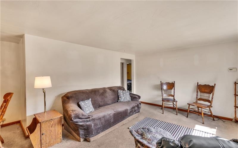 4060 Hart Ct, Murrysville, 15668, 3 Bedrooms Bedrooms, 10 Rooms Rooms,1 BathroomBathrooms,Residential,For Sale,Hart Ct,1744298
