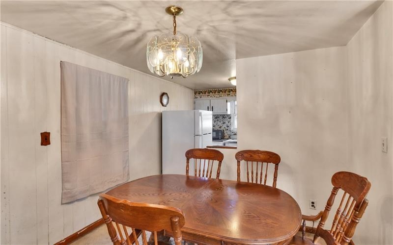 4060 Hart Ct, Murrysville, 15668, 3 Bedrooms Bedrooms, 10 Rooms Rooms,1 BathroomBathrooms,Residential,For Sale,Hart Ct,1744298