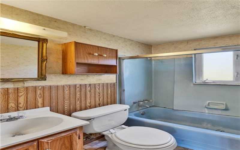 4060 Hart Ct, Murrysville, 15668, 3 Bedrooms Bedrooms, 10 Rooms Rooms,1 BathroomBathrooms,Residential,For Sale,Hart Ct,1744298
