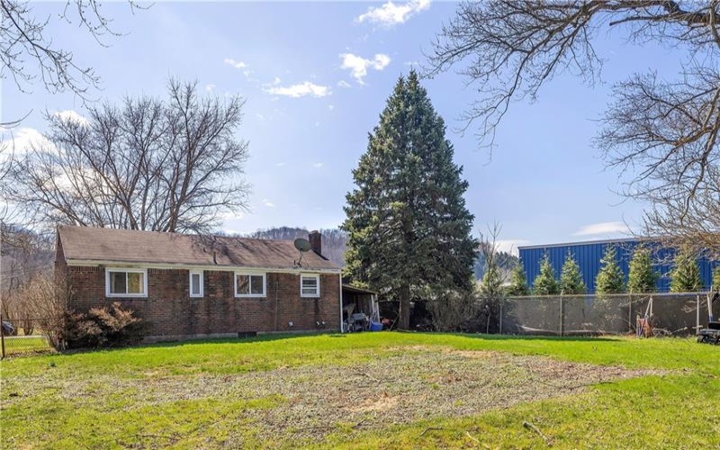 4060 Hart Ct, Murrysville, 15668, 3 Bedrooms Bedrooms, 10 Rooms Rooms,1 BathroomBathrooms,Residential,For Sale,Hart Ct,1744298