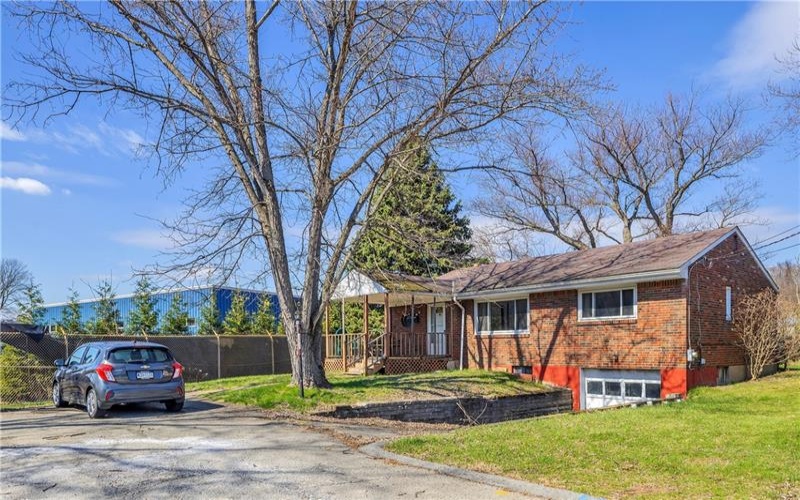 4060 Hart Ct, Murrysville, 15668, 3 Bedrooms Bedrooms, 10 Rooms Rooms,1 BathroomBathrooms,Residential,For Sale,Hart Ct,1744298