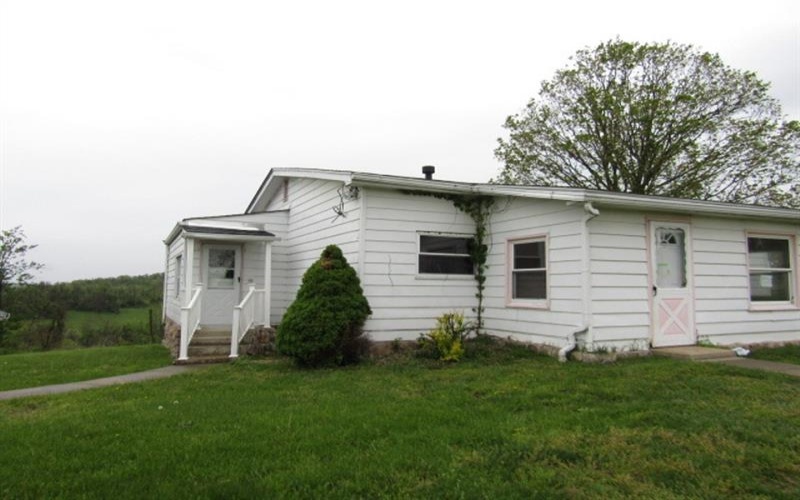 163 Poplar Rd, Avella, 15312, 3 Bedrooms Bedrooms, 8 Rooms Rooms,2 BathroomsBathrooms,Residential,For Sale,Poplar Rd,1735432