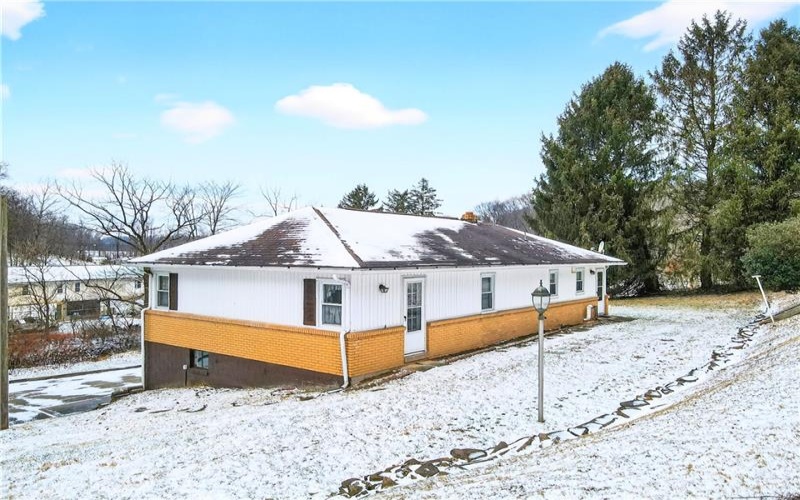 126 Bakers Ln, Apollo, 15613, 3 Bedrooms Bedrooms, 10 Rooms Rooms,1 BathroomBathrooms,Residential,For Sale,Bakers Ln,1738953