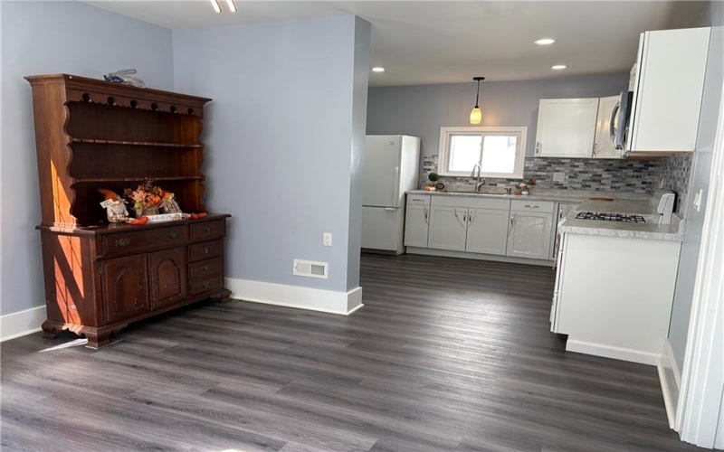 297 Grandview Way, Charleroi, 15022, 3 Bedrooms Bedrooms, 6 Rooms Rooms,1.1 BathroomsBathrooms,Residential,For Sale,Grandview Way,1723925