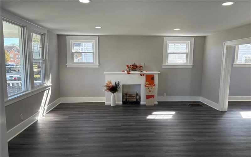 297 Grandview Way, Charleroi, 15022, 3 Bedrooms Bedrooms, 6 Rooms Rooms,1.1 BathroomsBathrooms,Residential,For Sale,Grandview Way,1723925