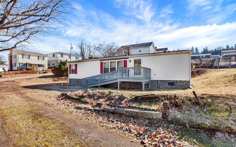 11 Columbus St., Belle Vernon, 15012, 2 Bedrooms Bedrooms, 6 Rooms Rooms,2 BathroomsBathrooms,Residential,For Sale,Columbus St.,1741742
