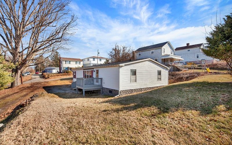 11 Columbus St., Belle Vernon, 15012, 2 Bedrooms Bedrooms, 6 Rooms Rooms,2 BathroomsBathrooms,Residential,For Sale,Columbus St.,1741742
