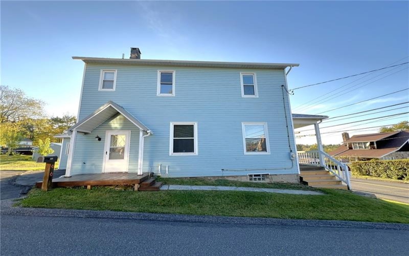 307 Lambert Street, Central City, 15926, 4 Bedrooms Bedrooms, 9 Rooms Rooms,2 BathroomsBathrooms,Residential,For Sale,Lambert Street,1724016