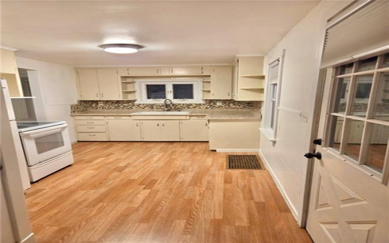 409 Summit St, Derry, 15627, 2 Bedrooms Bedrooms, 6 Rooms Rooms,1 BathroomBathrooms,Residential,For Sale,Summit St,1744381