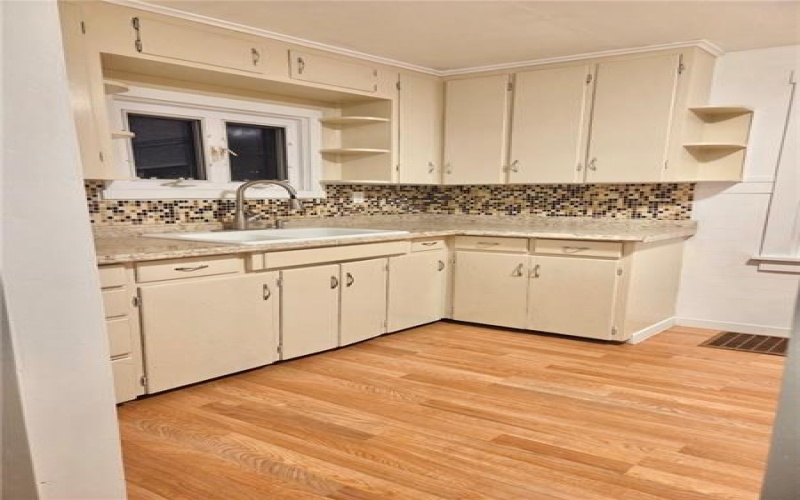 409 Summit St, Derry, 15627, 2 Bedrooms Bedrooms, 6 Rooms Rooms,1 BathroomBathrooms,Residential,For Sale,Summit St,1744381