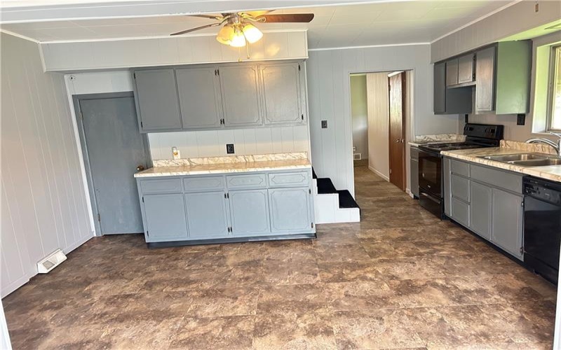 610 2nd Ave, Sutersville, 15083, 3 Bedrooms Bedrooms, ,1 BathroomBathrooms,Residential,For Sale,2nd Ave,1730899