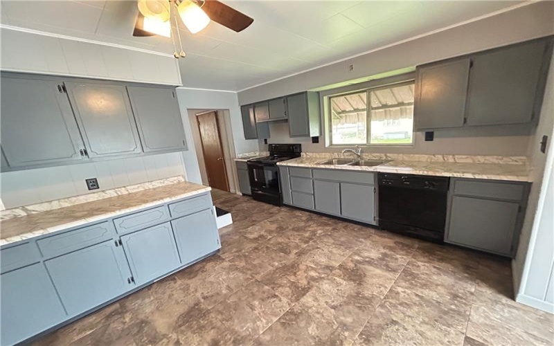 610 2nd Ave, Sutersville, 15083, 3 Bedrooms Bedrooms, ,1 BathroomBathrooms,Residential,For Sale,2nd Ave,1730899