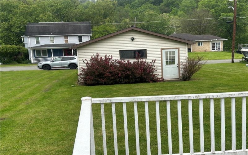 610 2nd Ave, Sutersville, 15083, 3 Bedrooms Bedrooms, ,1 BathroomBathrooms,Residential,For Sale,2nd Ave,1730899