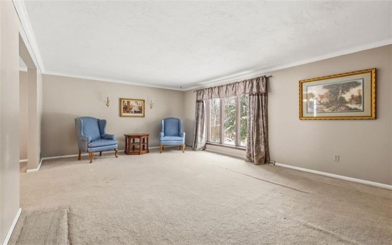 21 Hillcrest Rd, Eighty Four, 15330, 4 Bedrooms Bedrooms, 12 Rooms Rooms,2.2 BathroomsBathrooms,Residential,For Sale,Hillcrest Rd,1741813