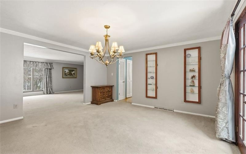 21 Hillcrest Rd, Eighty Four, 15330, 4 Bedrooms Bedrooms, 12 Rooms Rooms,2.2 BathroomsBathrooms,Residential,For Sale,Hillcrest Rd,1741813