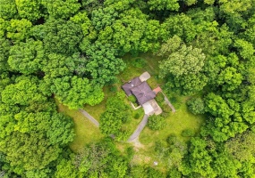21 Hillcrest Rd, Eighty Four, 15330, 4 Bedrooms Bedrooms, 12 Rooms Rooms,2.2 BathroomsBathrooms,Residential,For Sale,Hillcrest Rd,1741813