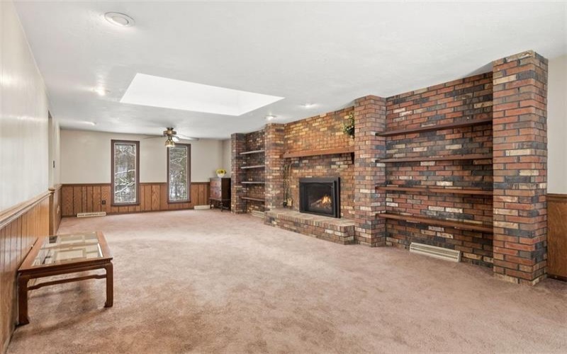 21 Hillcrest Rd, Eighty Four, 15330, 4 Bedrooms Bedrooms, 12 Rooms Rooms,2.2 BathroomsBathrooms,Residential,For Sale,Hillcrest Rd,1741813
