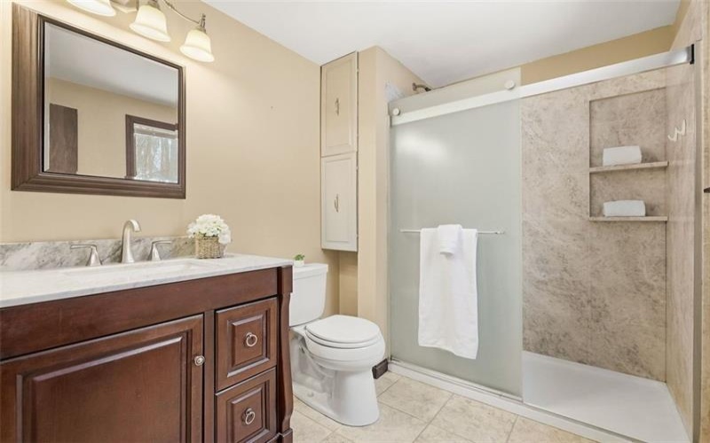 21 Hillcrest Rd, Eighty Four, 15330, 4 Bedrooms Bedrooms, 12 Rooms Rooms,2.2 BathroomsBathrooms,Residential,For Sale,Hillcrest Rd,1741813