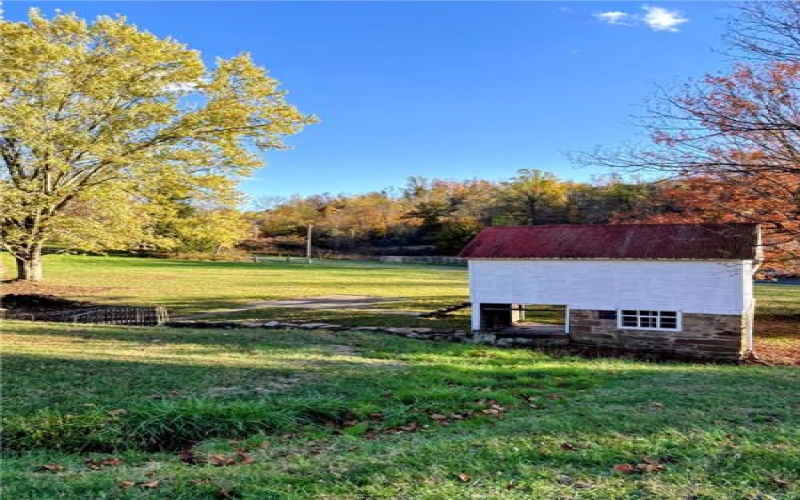 241 Lyons Road, Claysville, 15323, 5 Bedrooms Bedrooms, ,4 BathroomsBathrooms,Residential,For Sale,Lyons Road,1730915