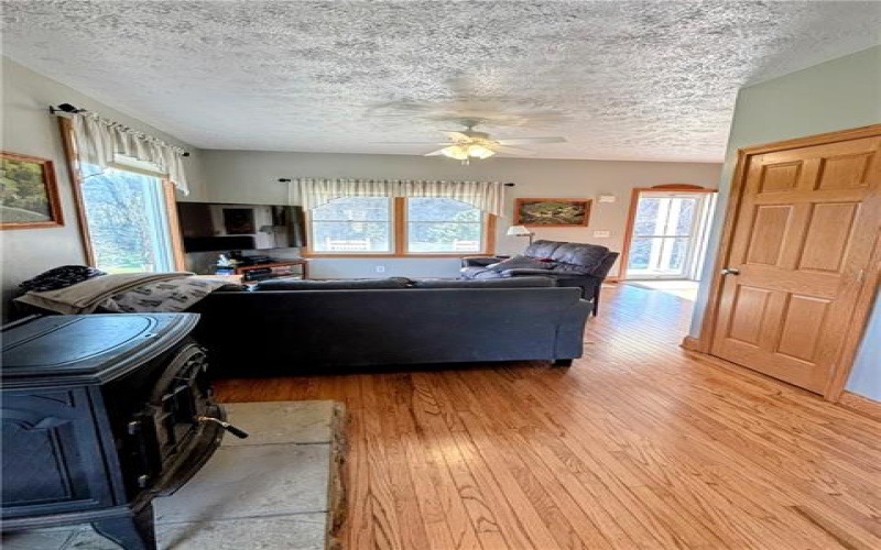 241 Lyons Road, Claysville, 15323, 5 Bedrooms Bedrooms, ,4 BathroomsBathrooms,Residential,For Sale,Lyons Road,1730915