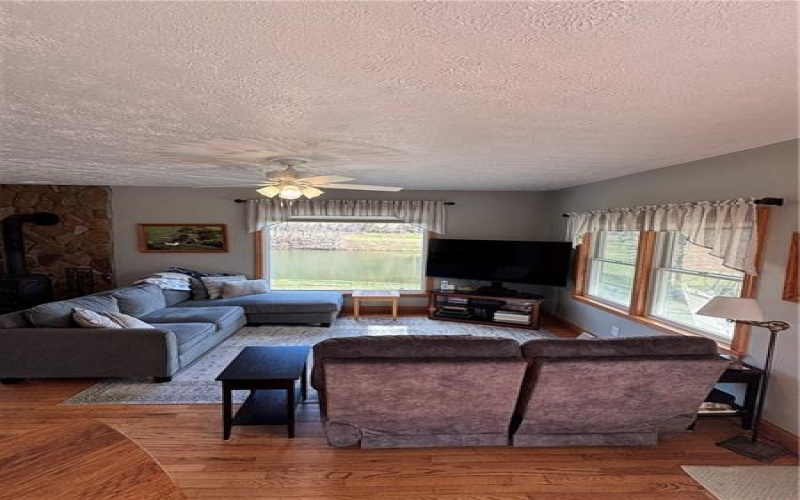 241 Lyons Road, Claysville, 15323, 5 Bedrooms Bedrooms, ,4 BathroomsBathrooms,Residential,For Sale,Lyons Road,1730915