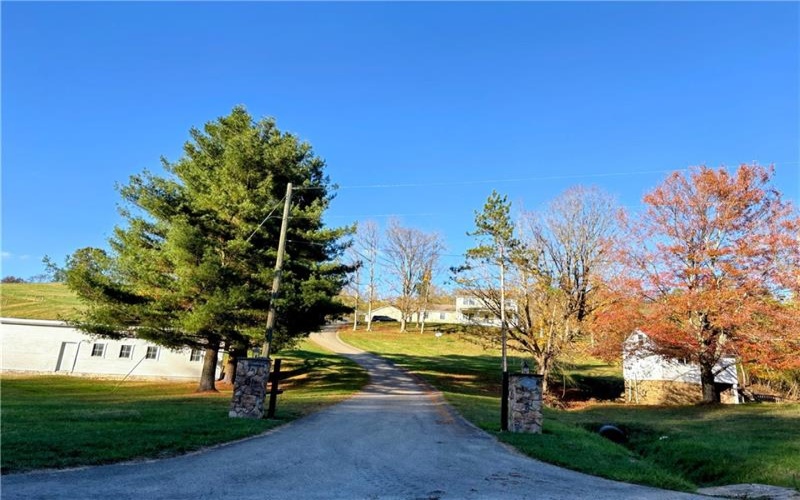 241 Lyons Road, Claysville, 15323, 5 Bedrooms Bedrooms, ,4 BathroomsBathrooms,Residential,For Sale,Lyons Road,1730915