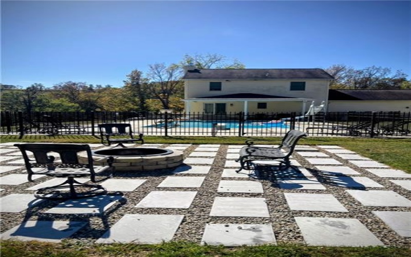 241 Lyons Road, Claysville, 15323, 5 Bedrooms Bedrooms, ,4 BathroomsBathrooms,Residential,For Sale,Lyons Road,1730915