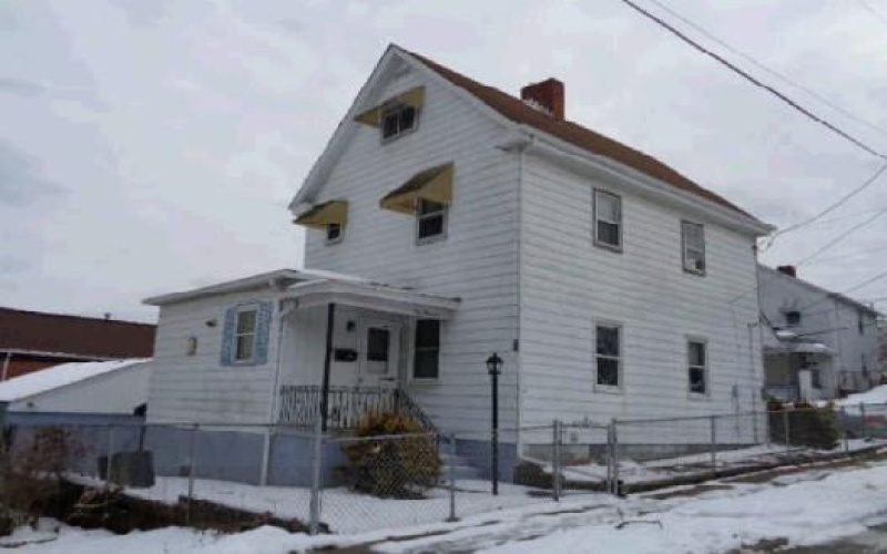 100 Lookout Ave, Charleroi, 15022, 3 Bedrooms Bedrooms, ,1 BathroomBathrooms,Residential,For Sale,Lookout Ave,1735462