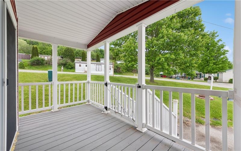 300 Clubhouse Drive, Donegal, 15628, 2 Bedrooms Bedrooms, ,1.1 BathroomsBathrooms,Residential,For Sale,Clubhouse Drive,1744408