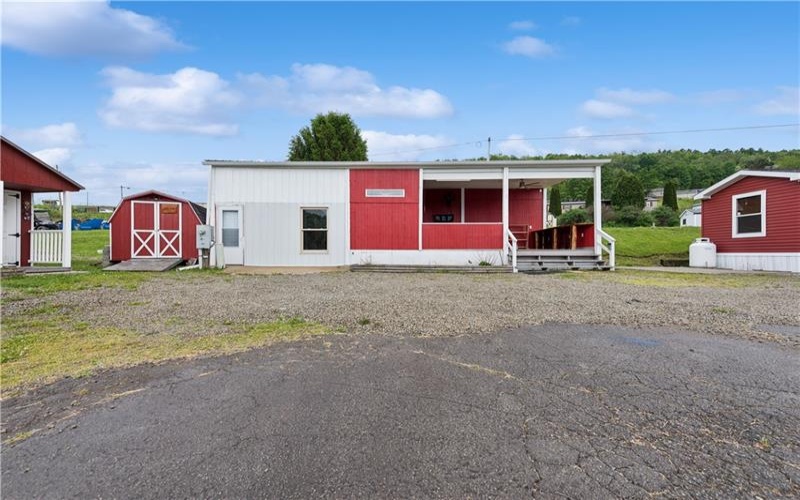 300 Clubhouse Drive, Donegal, 15628, 2 Bedrooms Bedrooms, ,1.1 BathroomsBathrooms,Residential,For Sale,Clubhouse Drive,1744408
