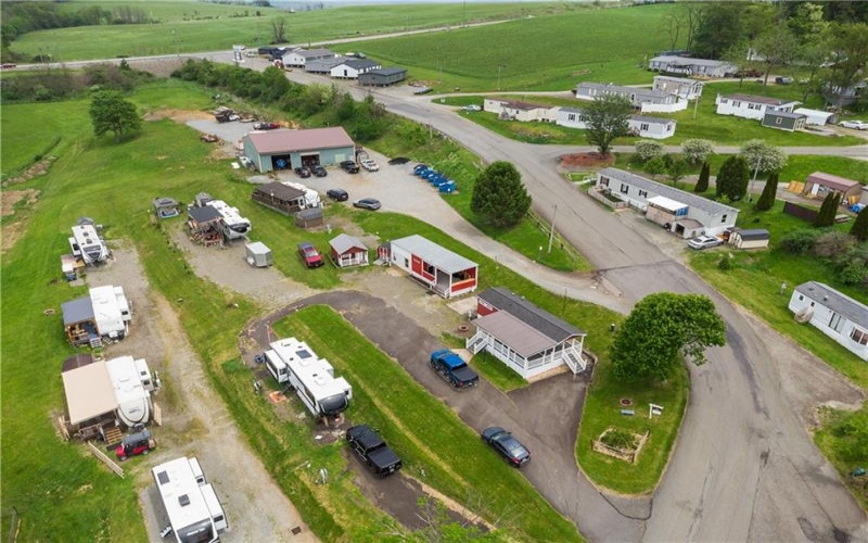300 Clubhouse Drive, Donegal, 15628, 2 Bedrooms Bedrooms, ,1.1 BathroomsBathrooms,Residential,For Sale,Clubhouse Drive,1744408