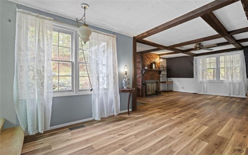 5879 Steele Rd, Murrysville, 15668, 2 Bedrooms Bedrooms, 6 Rooms Rooms,2 BathroomsBathrooms,Residential,For Sale,Steele Rd,1724163