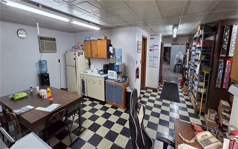 2473 Center Avenue, Somerset, 15501, ,Commercial-industrial-business,For Sale,Center Avenue,1746837