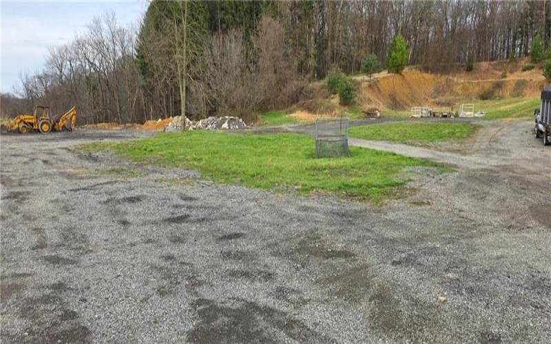 2473 Center Avenue, Somerset, 15501, ,Commercial-industrial-business,For Sale,Center Avenue,1746837
