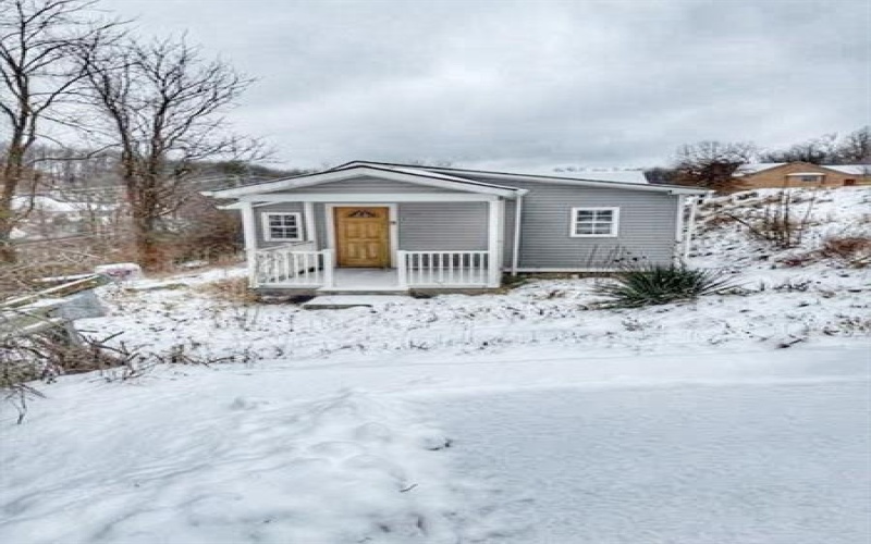 105 Penn Ave, Bentleyville, 15314, 2 Bedrooms Bedrooms, ,1 BathroomBathrooms,Residential,For Sale,Penn Ave,1735485