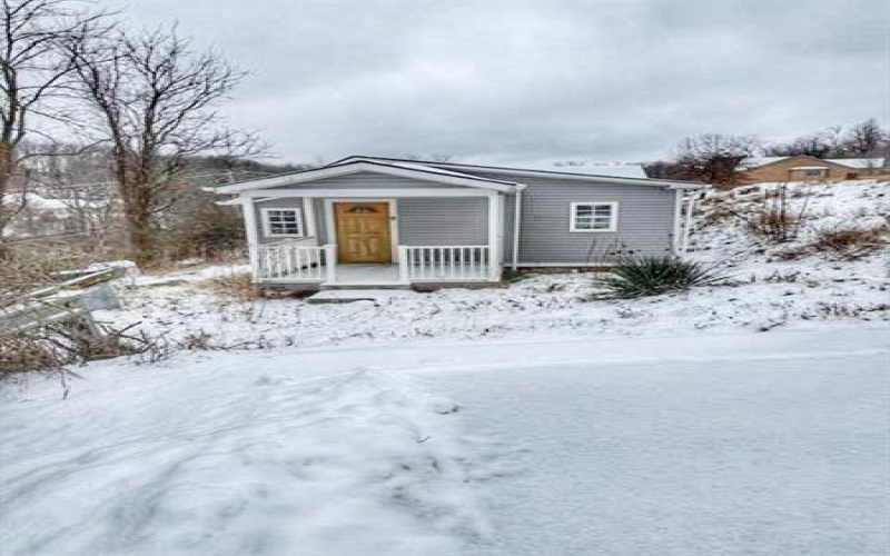 105 Penn Ave, Bentleyville, 15314, 2 Bedrooms Bedrooms, ,1 BathroomBathrooms,Residential,For Sale,Penn Ave,1735485