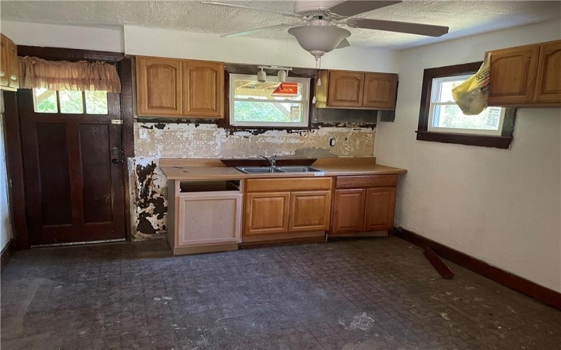 102 Turnbull Ln, Wickhaven, 15492, 3 Bedrooms Bedrooms, ,1.1 BathroomsBathrooms,Residential,For Sale,Turnbull Ln,1739106
