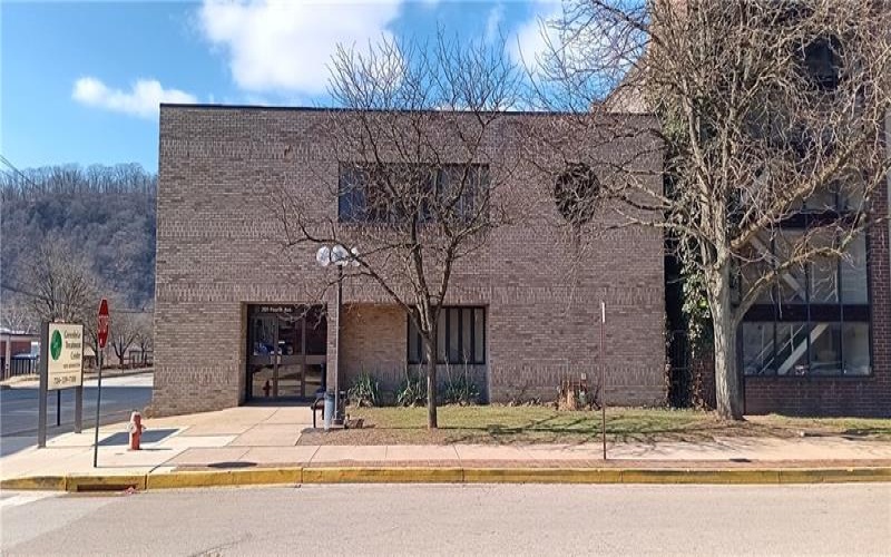 701 Fourth Avenue, New Kensington, 15068, ,Commercial-industrial-business,For Sale,Fourth Avenue,1741924