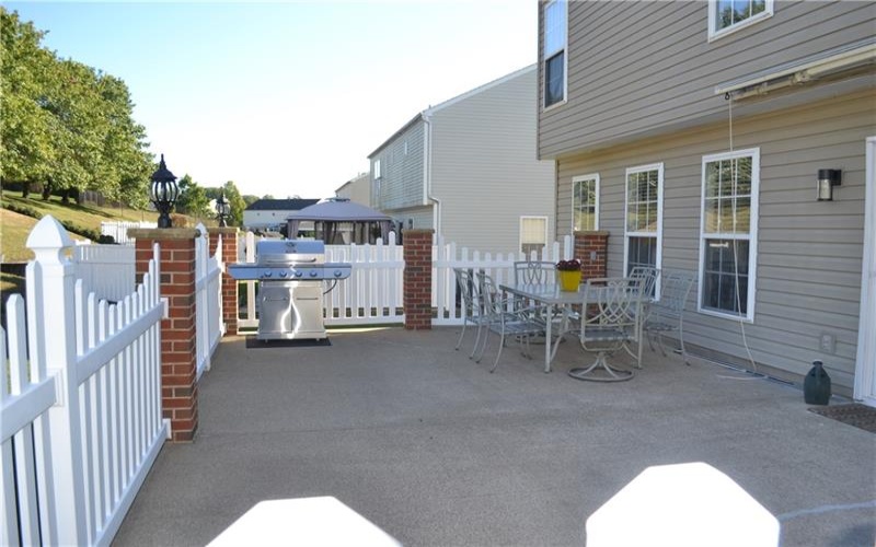 138 Valley View Dr, Rostraver Township, 15012, 4 Bedrooms Bedrooms, 11 Rooms Rooms,2.1 BathroomsBathrooms,Residential,For Sale,Valley View Dr,1724235