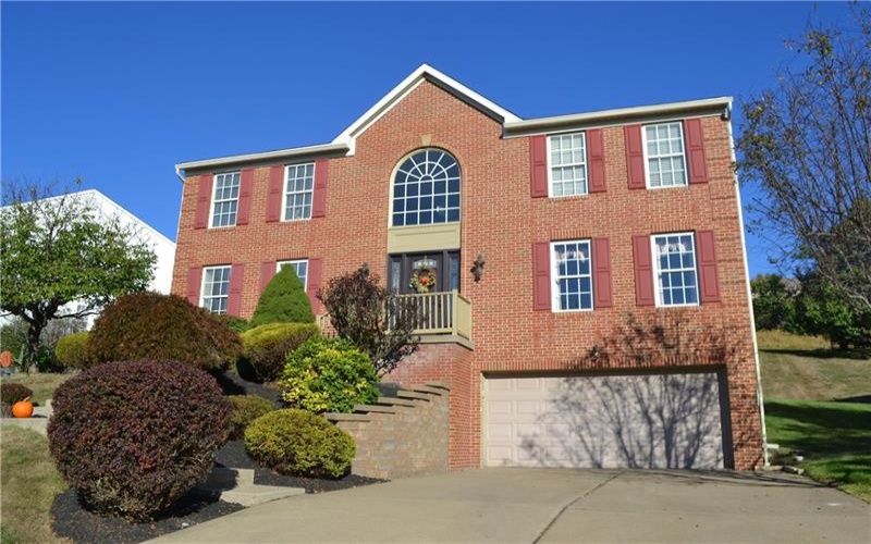 138 Valley View Dr, Rostraver Township, 15012, 4 Bedrooms Bedrooms, 11 Rooms Rooms,2.1 BathroomsBathrooms,Residential,For Sale,Valley View Dr,1724235